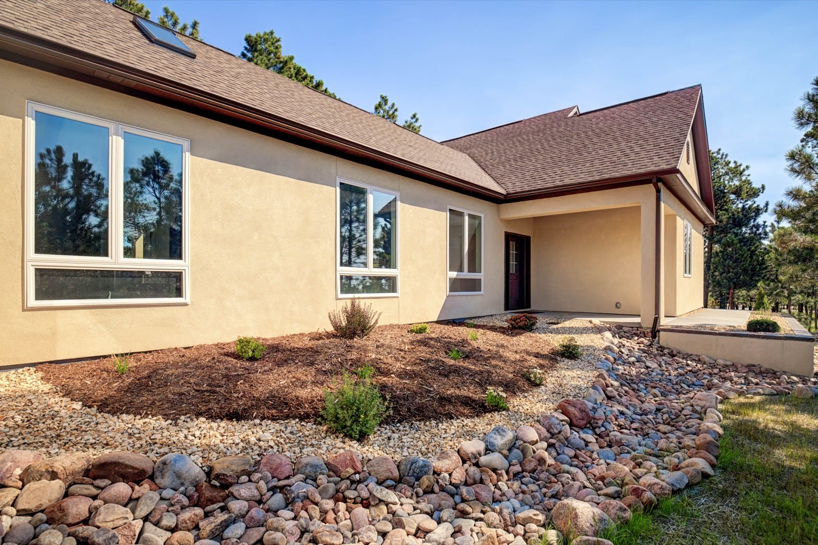 Monument Pines Residence - Image 8