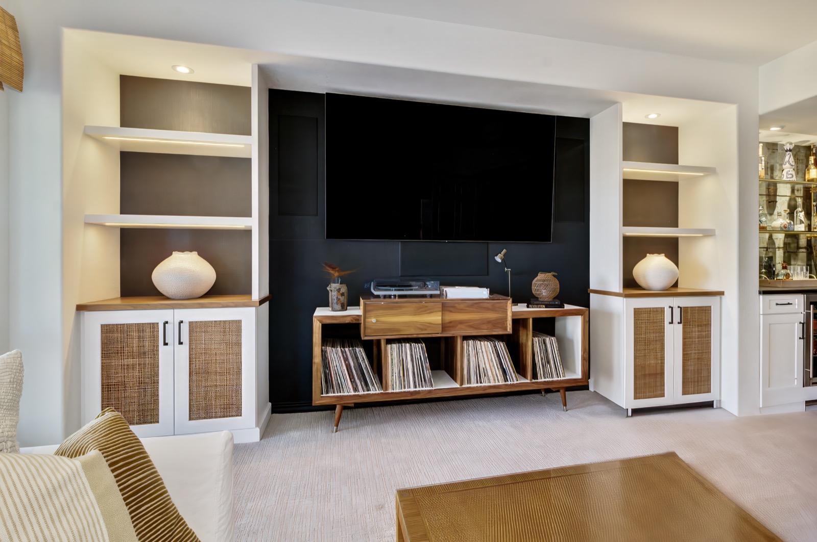 Mountain Shadows Residence - Image 3